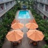 Pacific Marina Inn-unmbrella