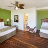 Pacific Marina Inn-bed 1