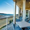 Oxford Suites Silverdale &amp; Waterfront Bistro-beach
