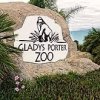 gladys porter zoo-sign