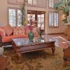 La Fuente Inn &amp; Suites Yuma- sofa