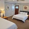 Coronado Island Inn-room