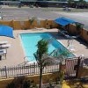 super 8 by wyndham kingsville-pool