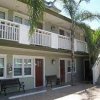Coronado Island Inn-bench