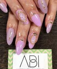 Suki Day Spa San Diego-manicure
