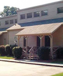 Hiawatha Manor West at Lake Tansi