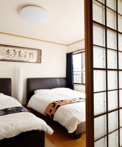 10-Person House 5 Mins to Station!