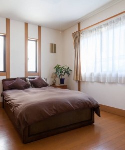 Large Home 10 Min Walk to the Beach