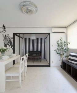 Big two story house! Near Osaka St!