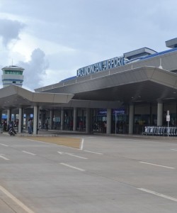 1280px-Laguindingan_International_Airport_main_building