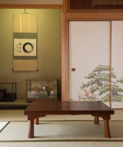 Kamakura Sta. 1min 鎌倉駅徒歩1分 広い和室と見晴らしの良い屋上スペース