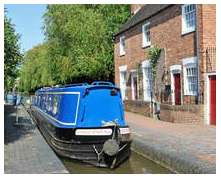 Canalboat Club at Gayton Marina