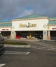 Food 4 Less San Diego-building
