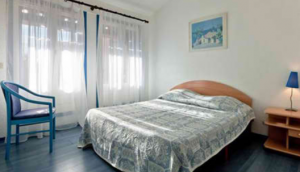 Cela Canet Malibu Village