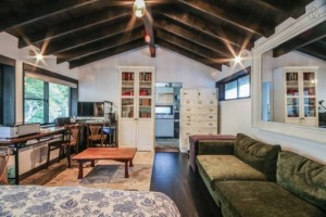 UPPER HOUSE -CieRoqJiChu 志緑時中