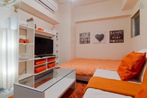 Small, Cozy, Central and... ORANGE!