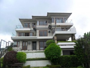 8 Suites by Fat Jimmy&#039;s Tagaytay
