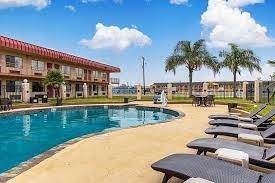 Econo Lodge Kingsville-pool