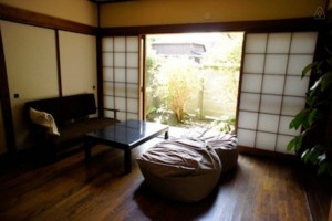 ビーチまで徒歩2分の古民家(縁側付き和室)