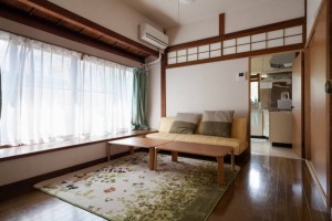 5min to beach!Traditional Jps House