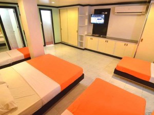 The Royale House Travel Inn &amp; Suites