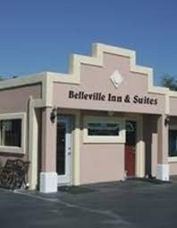 belleville inn &amp; suites Scott afb- building