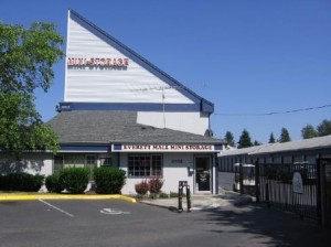 Mini Storage Building in Everett, Washington
