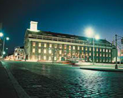 Newport Bay Club &amp; Hotel