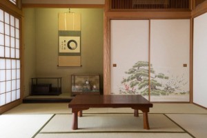 Kamakura Sta. 1min 鎌倉駅徒歩1分 広い和室と見晴らしの良い屋上スペース