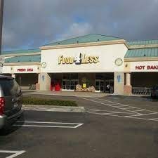 Food 4 Less San Diego-building
