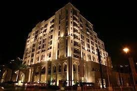 Al Manzil Hotel- building