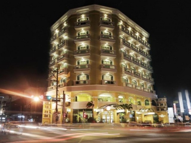 THE GRAND DAME HOTEL