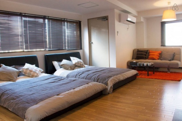 10-Person Stylish Room in Namba.