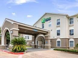 Holiday Inn Express &amp; Suites