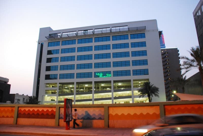 Regency Intercontinental Hotel 48 1386150365